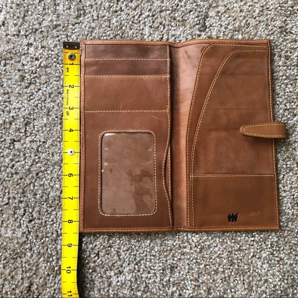 Slim Tan Leather Wallet - Picture 7 of 9